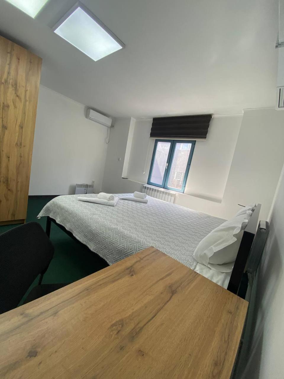 Место Встречи "Guest House Meeting Place" Бишкек Экстерьер фото